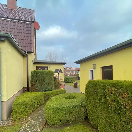 Haus Antje Gartenbungalow 別荘